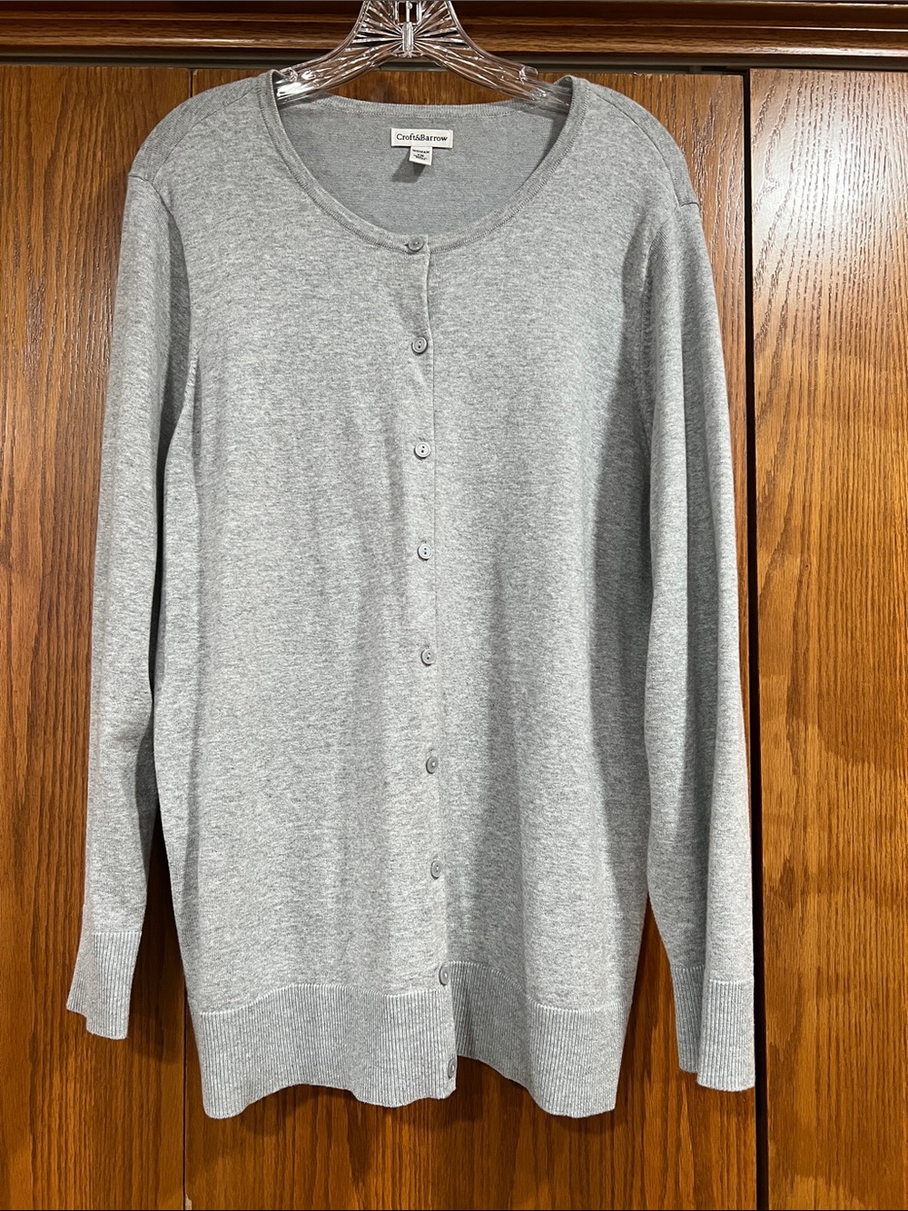 Croft & Barrow light gray cardigan sweater.